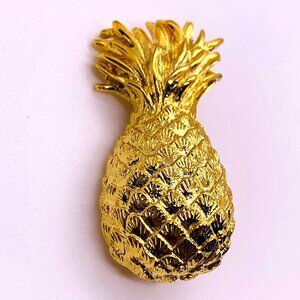 Ann Hand Vintage Gold Tone  Pineapple Brooch Pin Etched Signed Stamped 2041